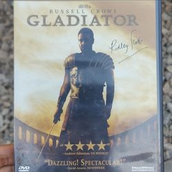 Bunch of dvd,blue-ray, widescreen movies(READ DISCRIPTION)