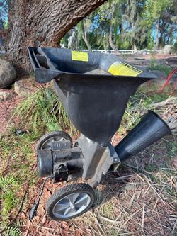 Patriot Electric Wood Chipper / Leaf Shredder – 1.5 HP – $50