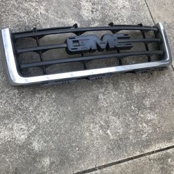 2007-2013 GMC Sierra 1500 Grille W/ Chrome Frame