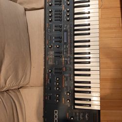 ROLAND JP 8000