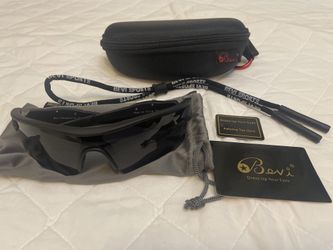 Bevi Sports Sunglasses – Designed in USA (Unused / Like New)