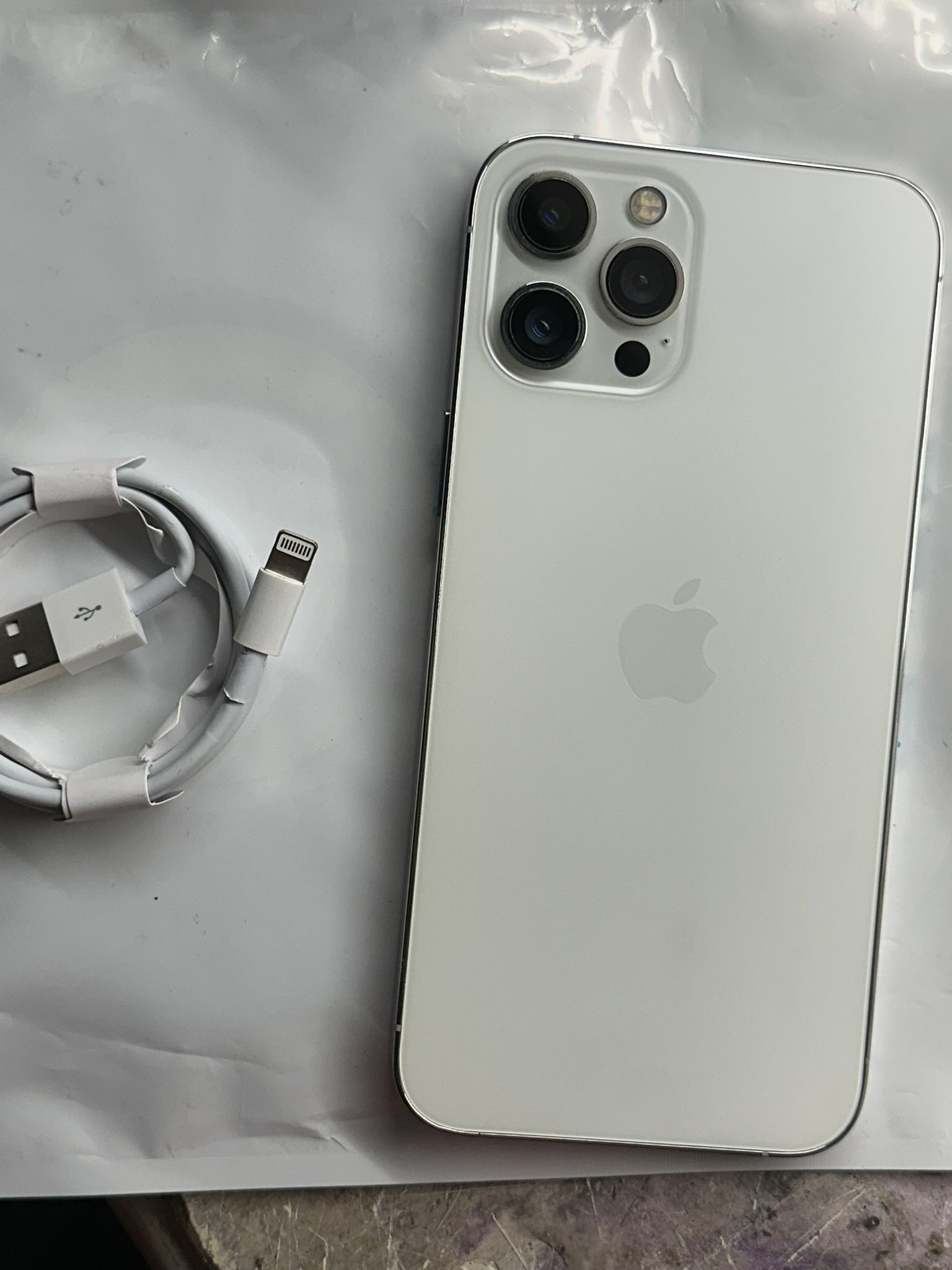 iPhone 12 Pro Max Silver Liberado