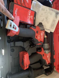 Milwaukee impact drill and impact bits