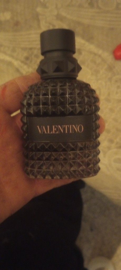 Valentino Perfume