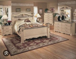 Sanibel 8pc QUEEN Bedroom Set PRICE FIRM