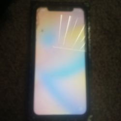 iphone 11 damaged back for Sale in Las Vegas, NV - OfferUp