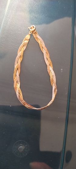 Bracelet