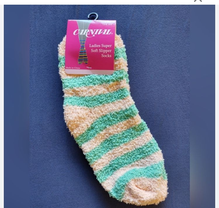 Carnival Ladies Super Soft Slipper Socks Pink And Blue