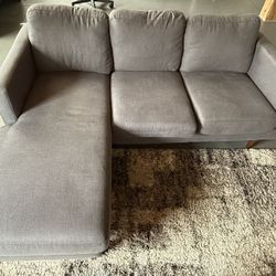 🛋️ Premium Gray Sectional Couch – Clean & Comfy!