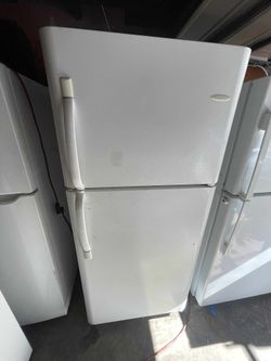 Top Freezer Refrigerator 
