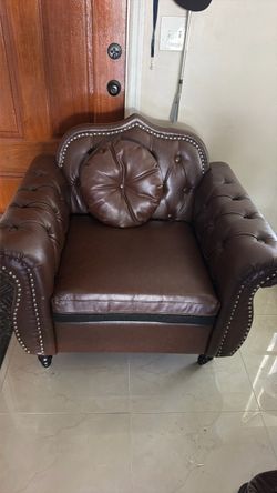 Beautiful leather nail head chair