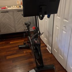 Peloton Bike