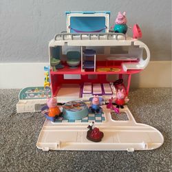 Peppa Pig Motorhome