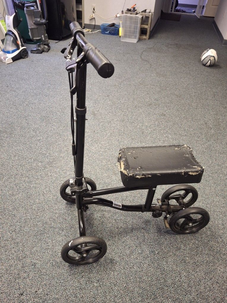 Foldable Knee Scooter