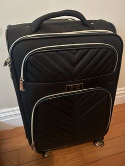 Black Luggage 