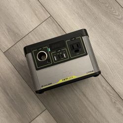 Goal Zero Yeti 200x Power Battery Pack Power Station 