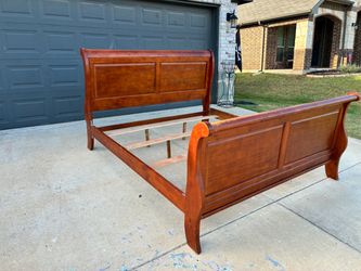 King Wood Sleigh Bed Frame with boxsprings