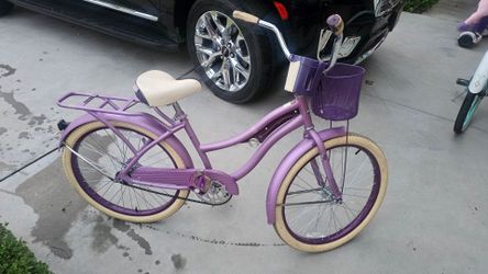 Huffy Women's Cruiser Bike Purple