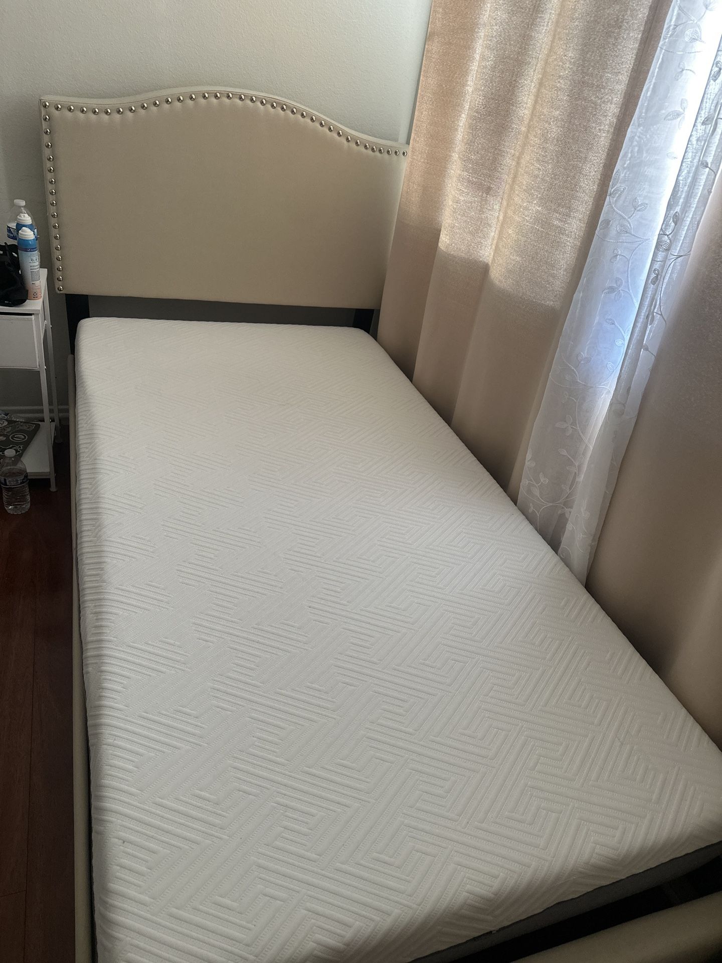 Wooden Twin bed + mattress