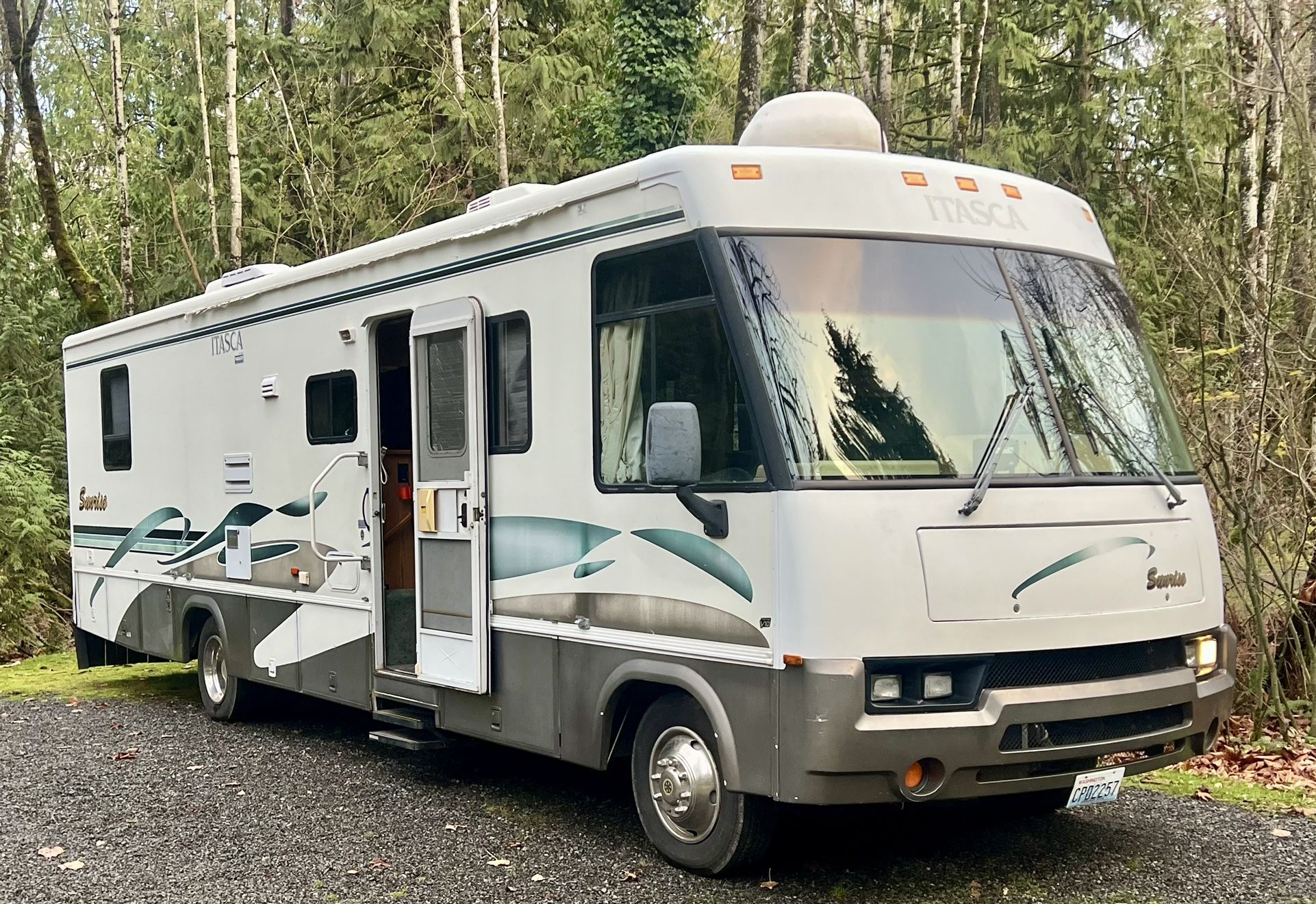 1999 Winnebago Itasca Sunrise