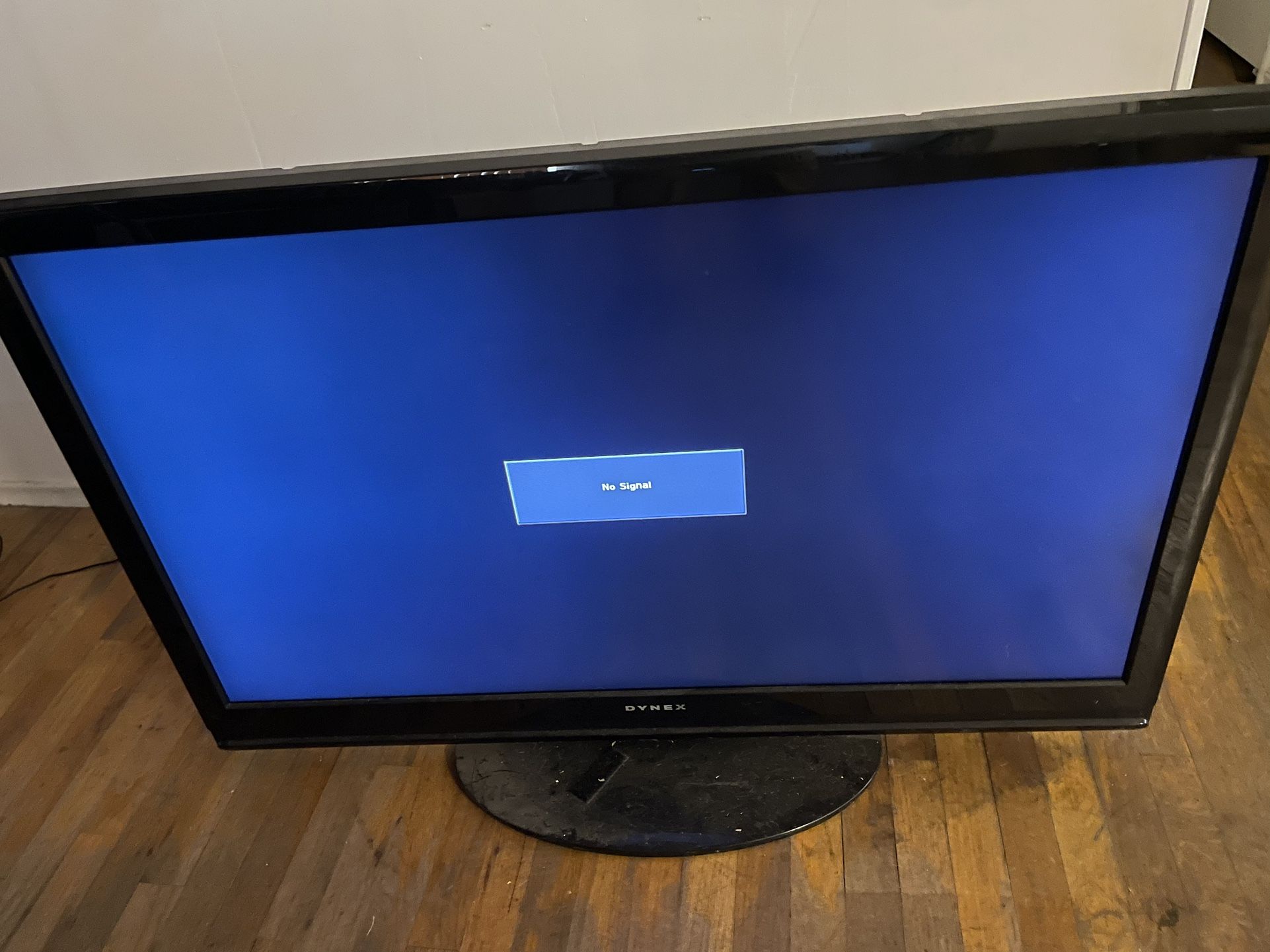 46” Dynex LCD TV