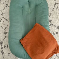 Snuggle me Organic Lounger With Cover