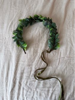 Artificial Green Leaf Crown Wreath