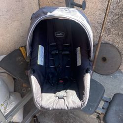 Evenflo Car seat With Car Attachment 