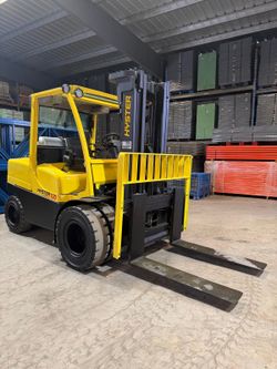 2017 Hyster 10,000 lbs capacity forklift