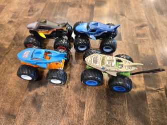 4 Monster Jam Trucks