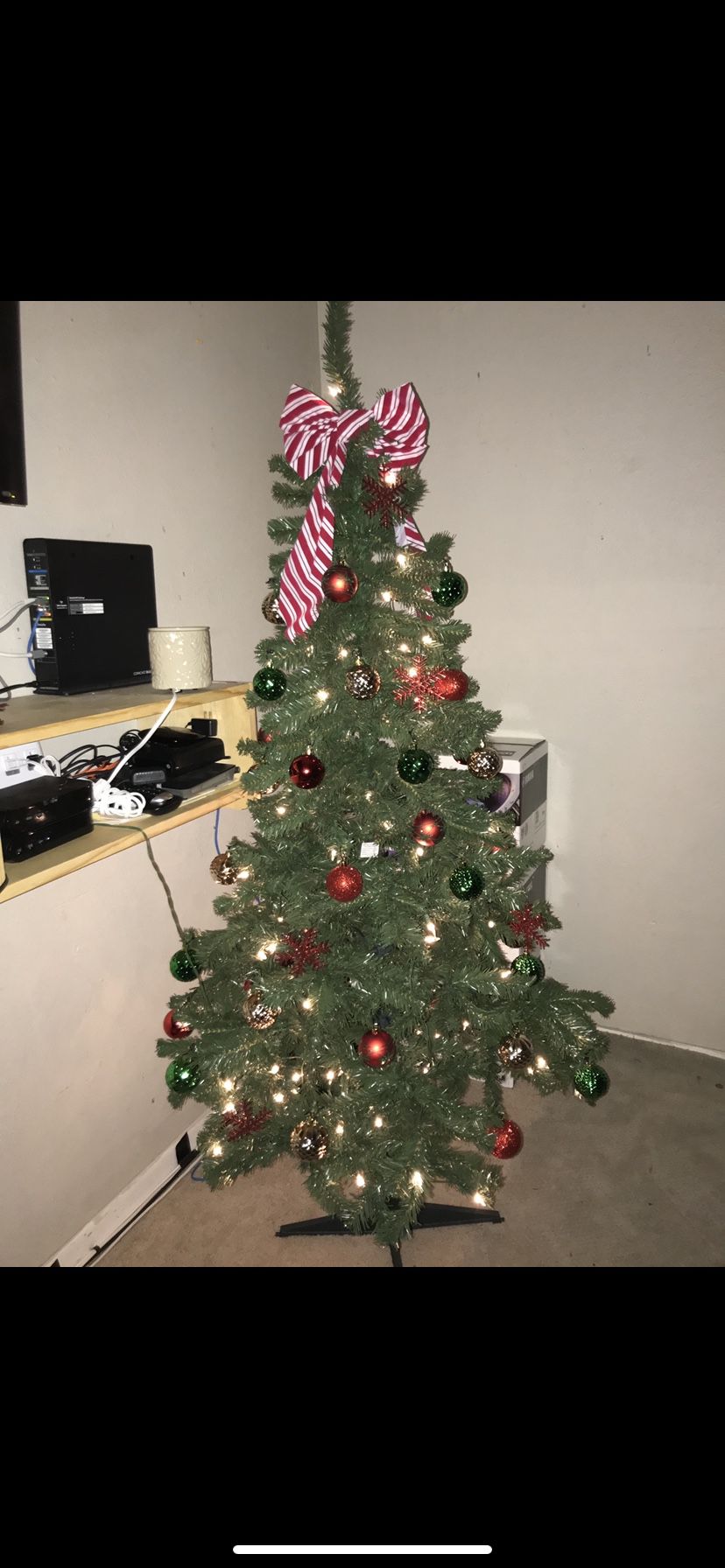 Free pre lit 6th christmas tree
