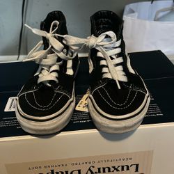 Kids Vans High-Top Shoes – Black & White, Size 2.5