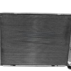 Aluminum radiator for BMW