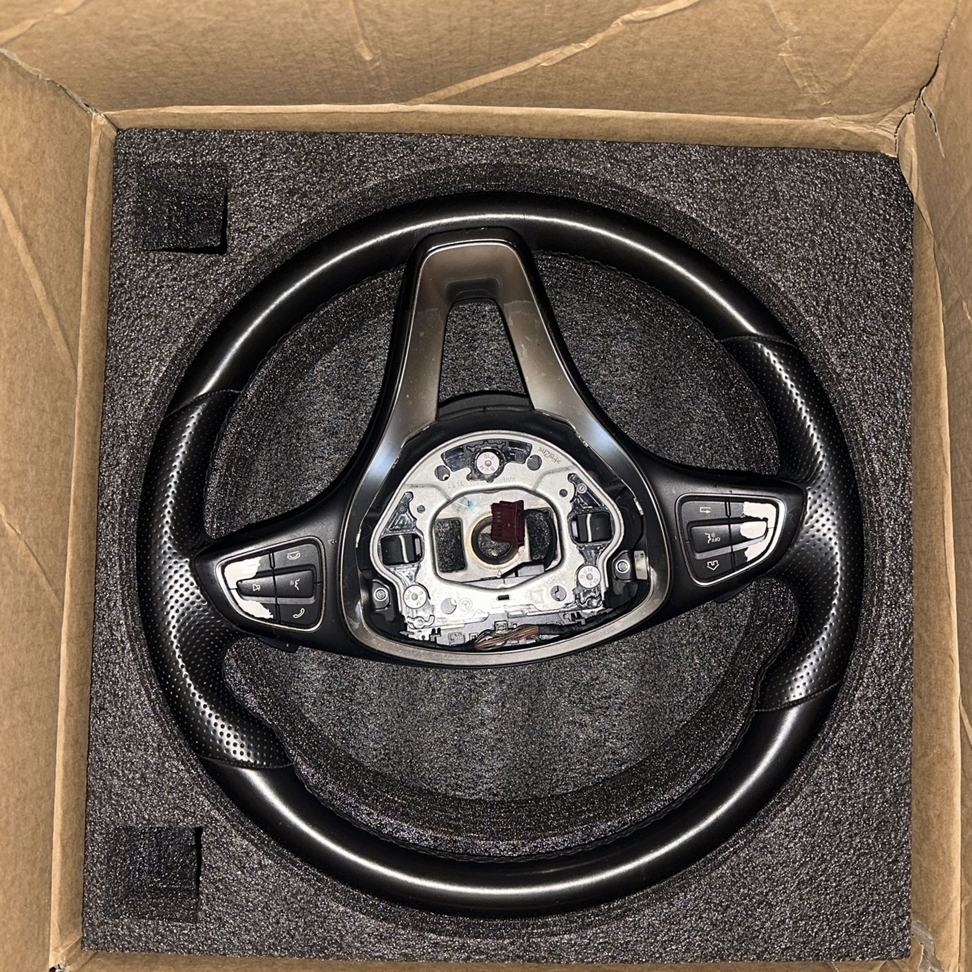 2015-2018 Mercedes Benz Steering Wheel