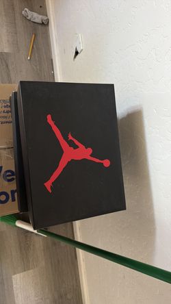Jordan 3 fire reds size 6.5gs