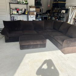 Sectional Sofa W/ Ottoman - Mor Furniture Great Condition 