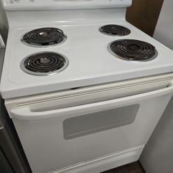 GE STOVE OVEN 