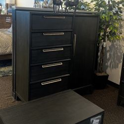 5-Drawer Door Chest Amish Furniture