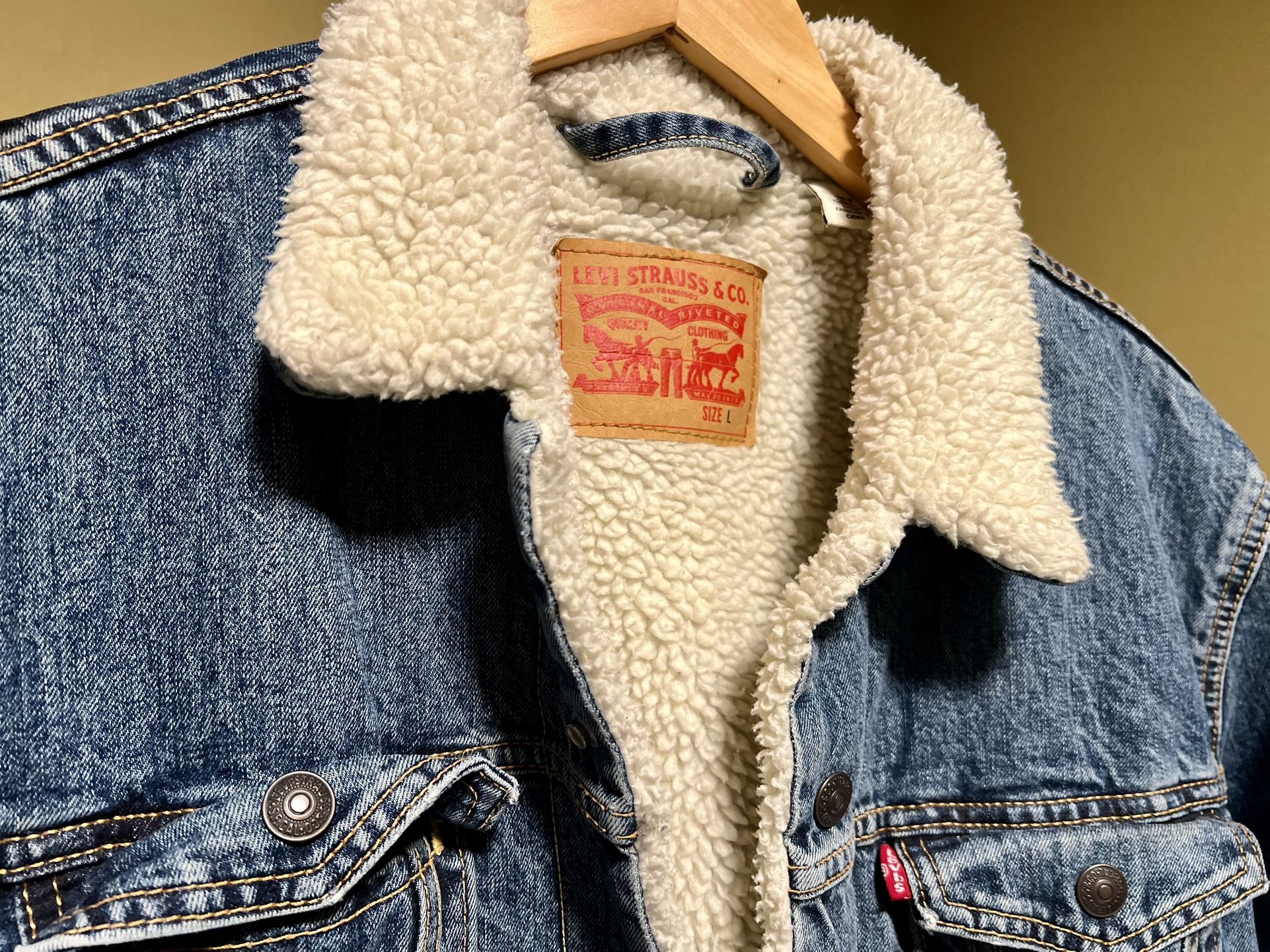 Levi Strauss Denim Jacket Sherpa Lined Size L