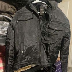 Man’s Jacket/ Hoodie / Warm / Outdoor Wear 