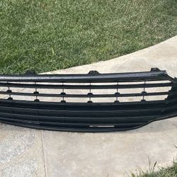 2021 - 2023  Toyota Camry Le front grill OEm