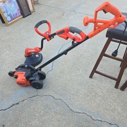 Electric,  Black+ Decker , Edge  And Trimer ,in Good Working Conditions For Only $35.