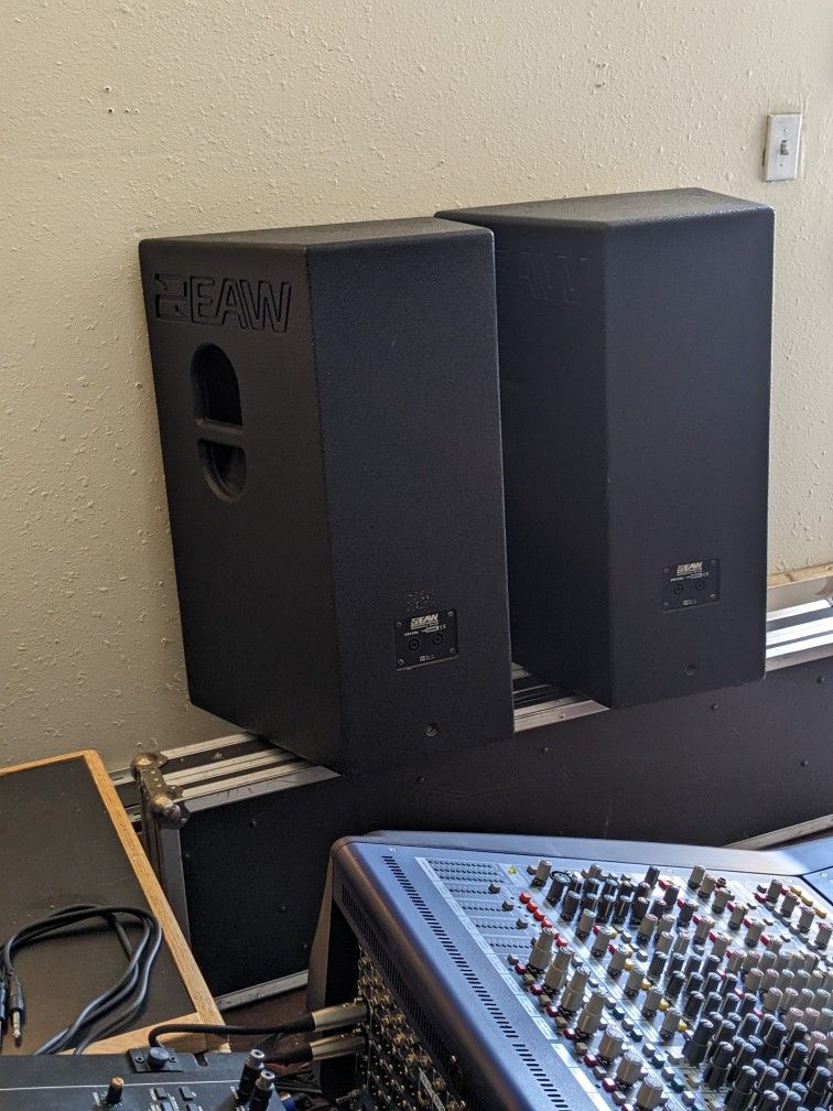 Pair of EAW Eastern Acoustic Works FR159z Full Range Speakers. ($400/each)