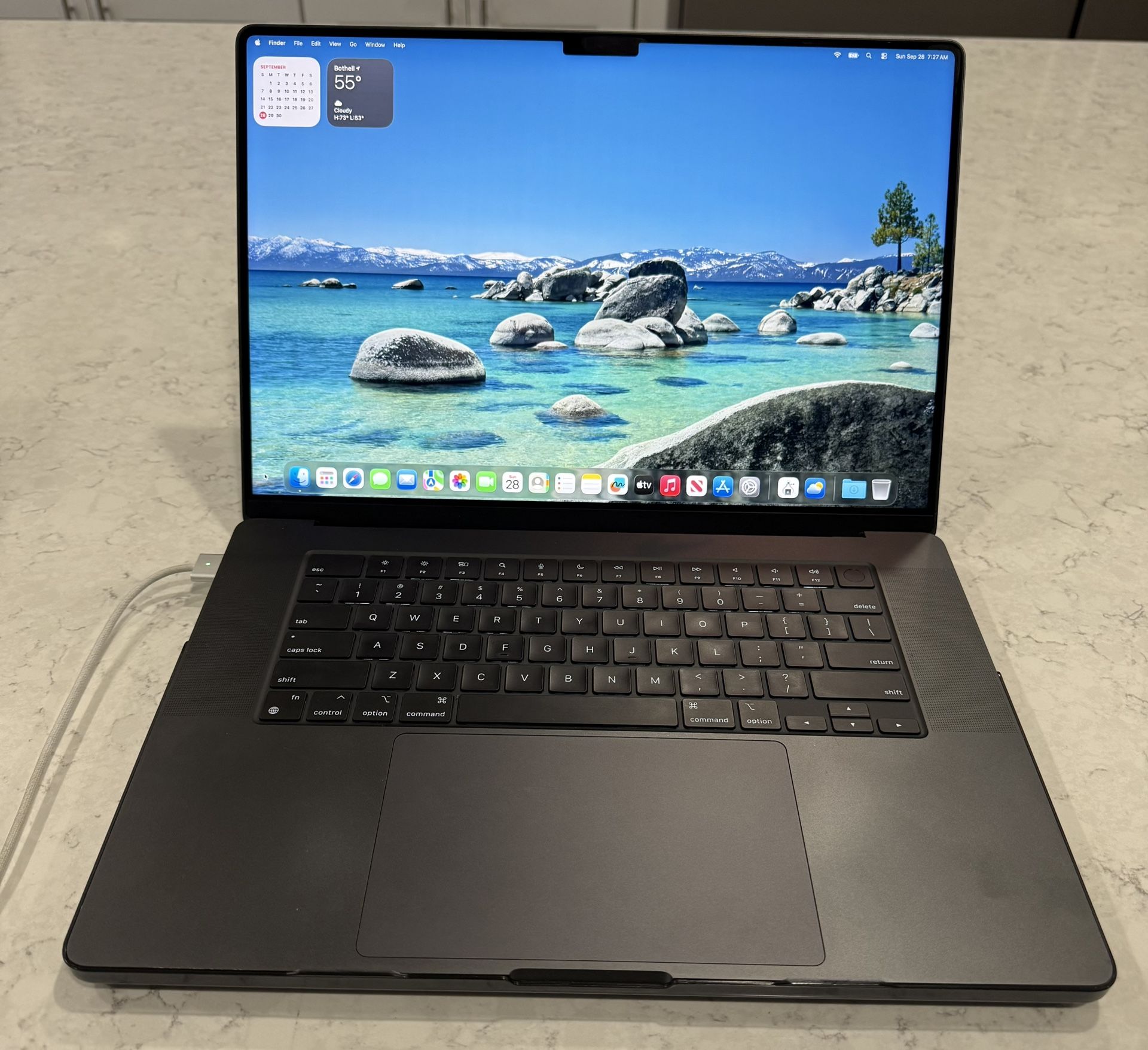 M3Max MacBook Pro 16” w/ 64gb RAM