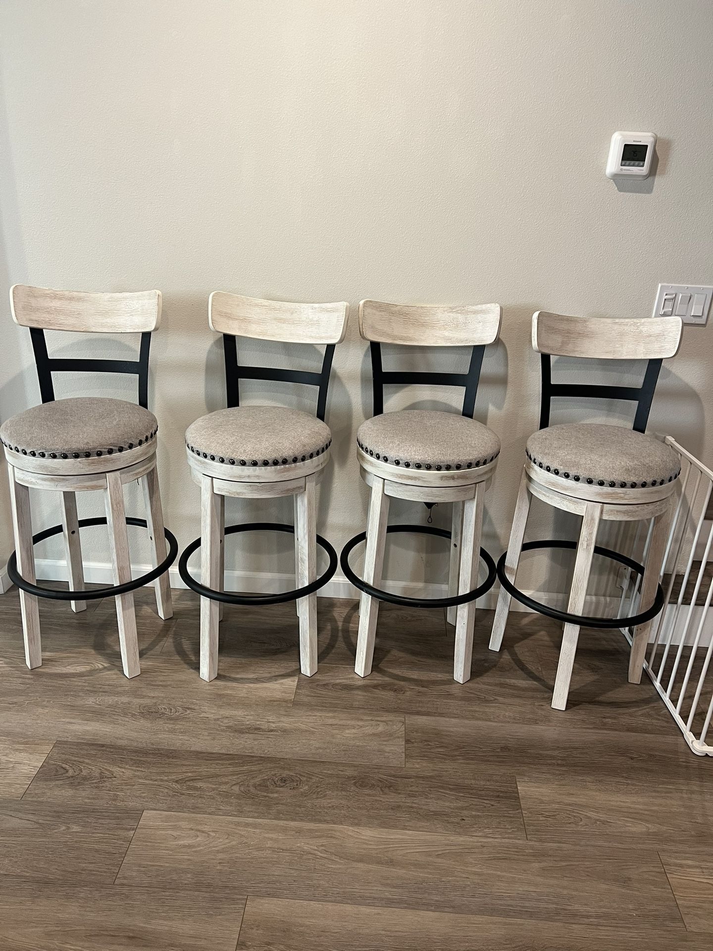Swivel Bar Stools