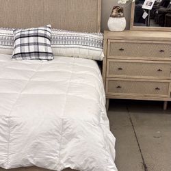 Beautiful Queen Bedroom Set