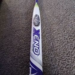 LOUISVILLE SLUGGER " XENO"  OFFICIAL SOFTBALL BAT