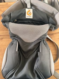 Ergobaby carrier Cool Air mesh - grey with infant insert