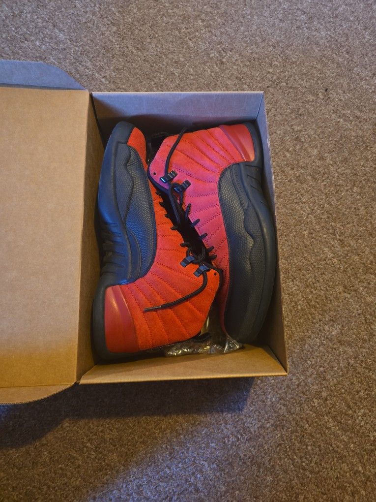Jordan 12 Reverse Flu Flame