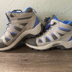 “MERRELL” YOUTH SIZE 1, HIKING BOOTS. GRAY / BLUE. EXCELLENT CONDITION.